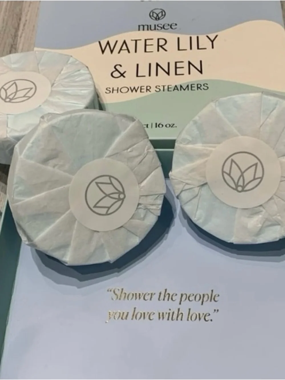 Musee Water Lily & Linen Shower Steamers
